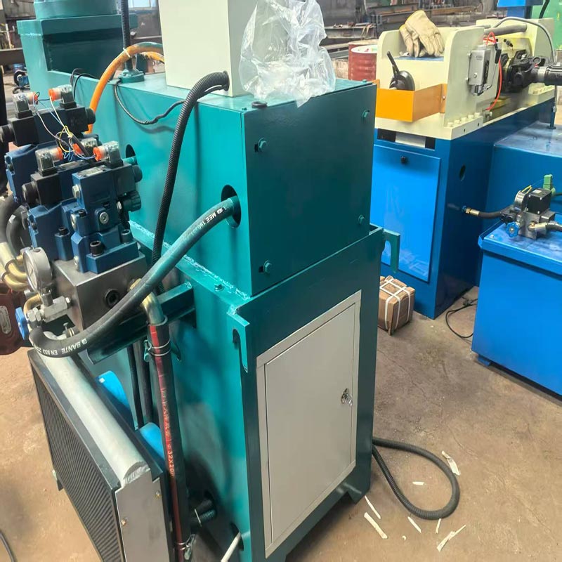 नवीन थ्रेड रोलिंग उपकरणांवरील बातम्या